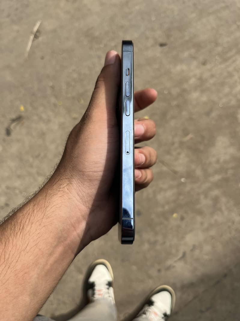 Apple iPhone 13 Pro 6