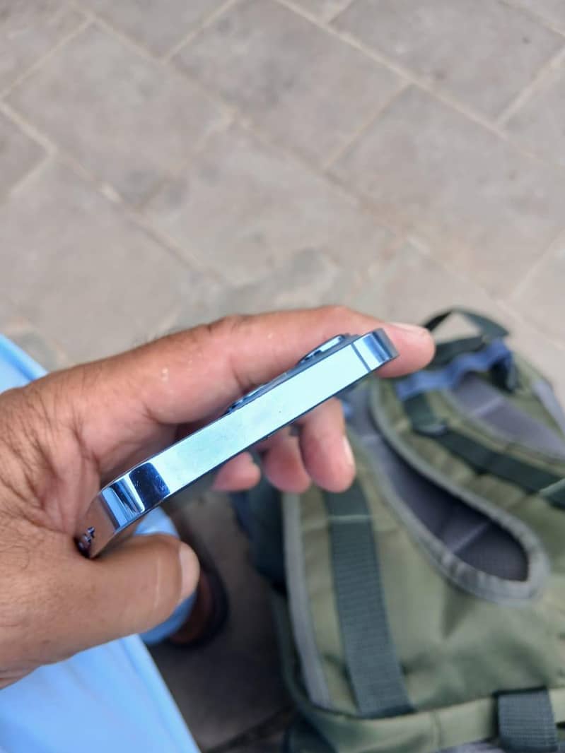 Apple iPhone 13 Pro 4