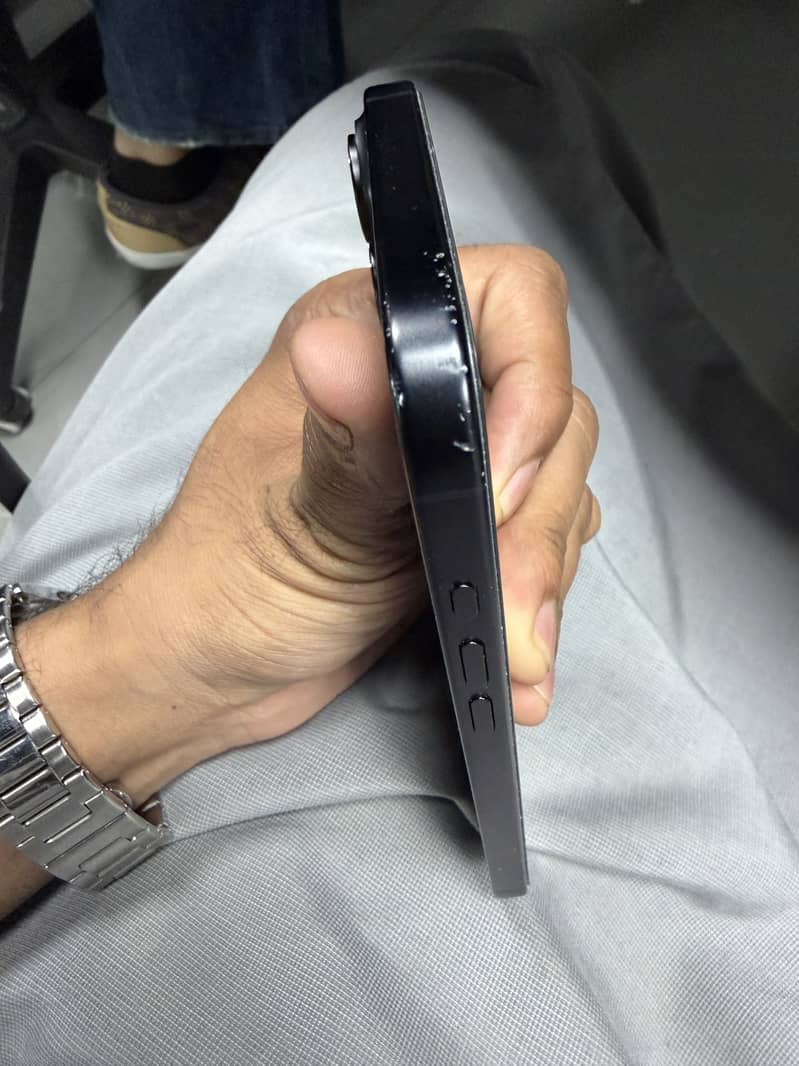 Apple iPhone 16 Plus JV 2