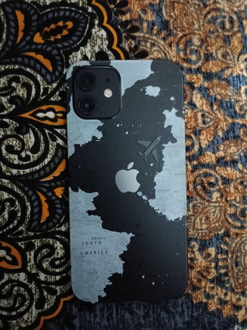 Apple iPhone 12 1