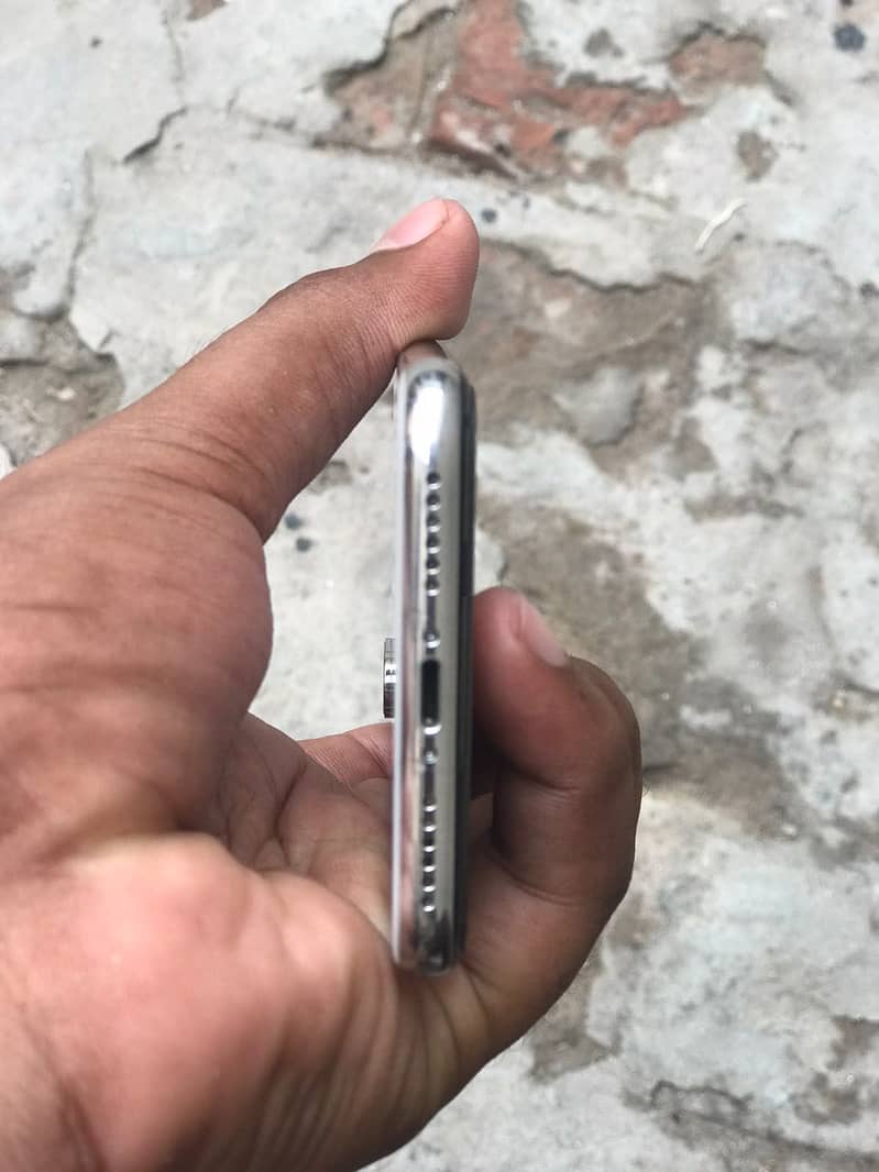 Apple iPhone X 1