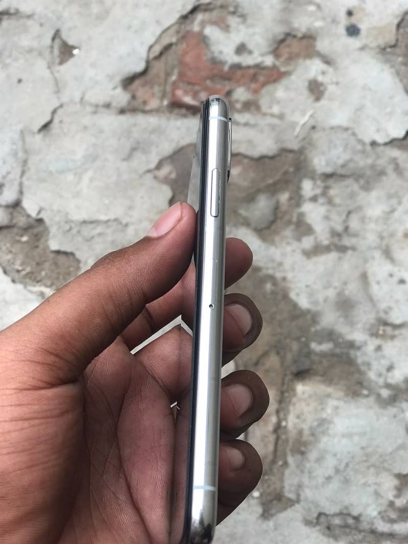 Apple iPhone X 2