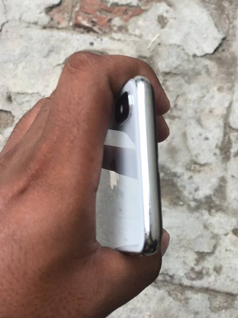 Apple iPhone X 3