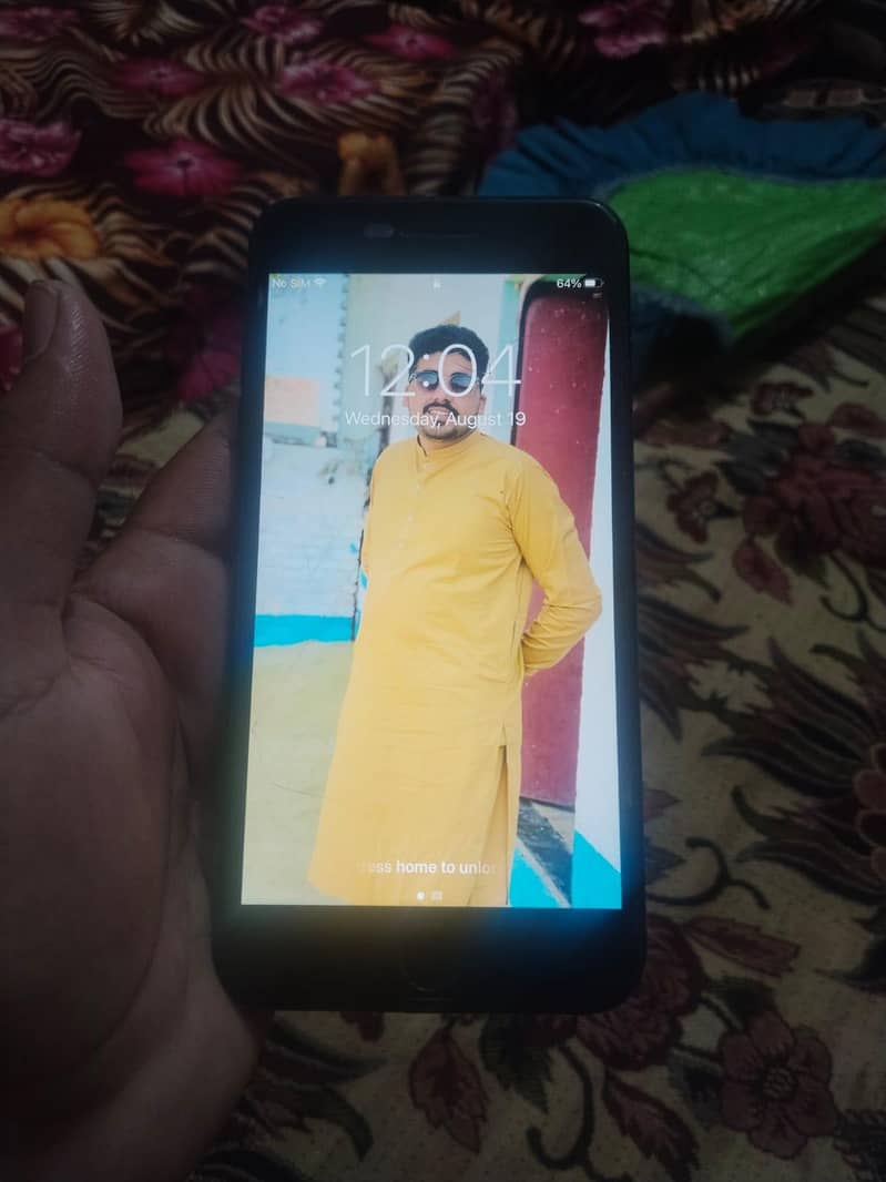Apple iPhone 7 1