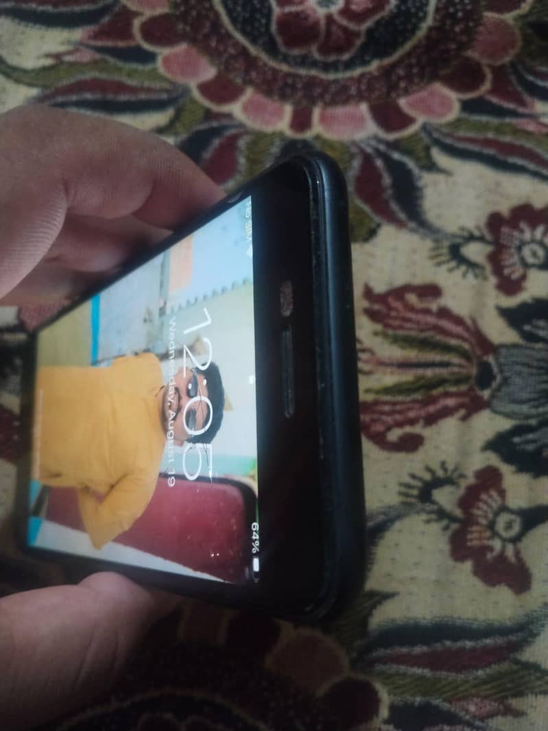 Apple iPhone 7 4