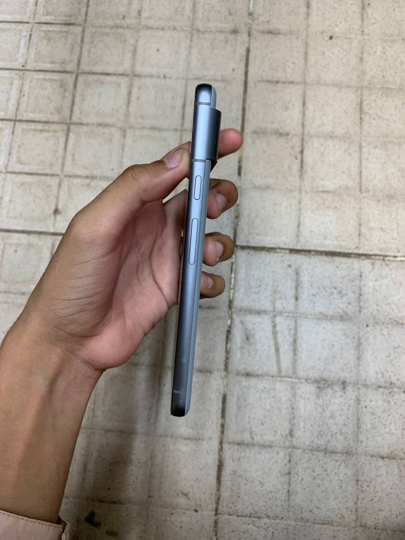 Google Pixel 8 5