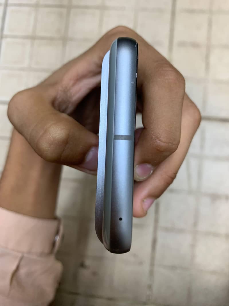 Google Pixel 8 7