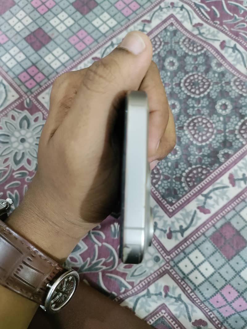 Apple iPhone 15 Pro 5