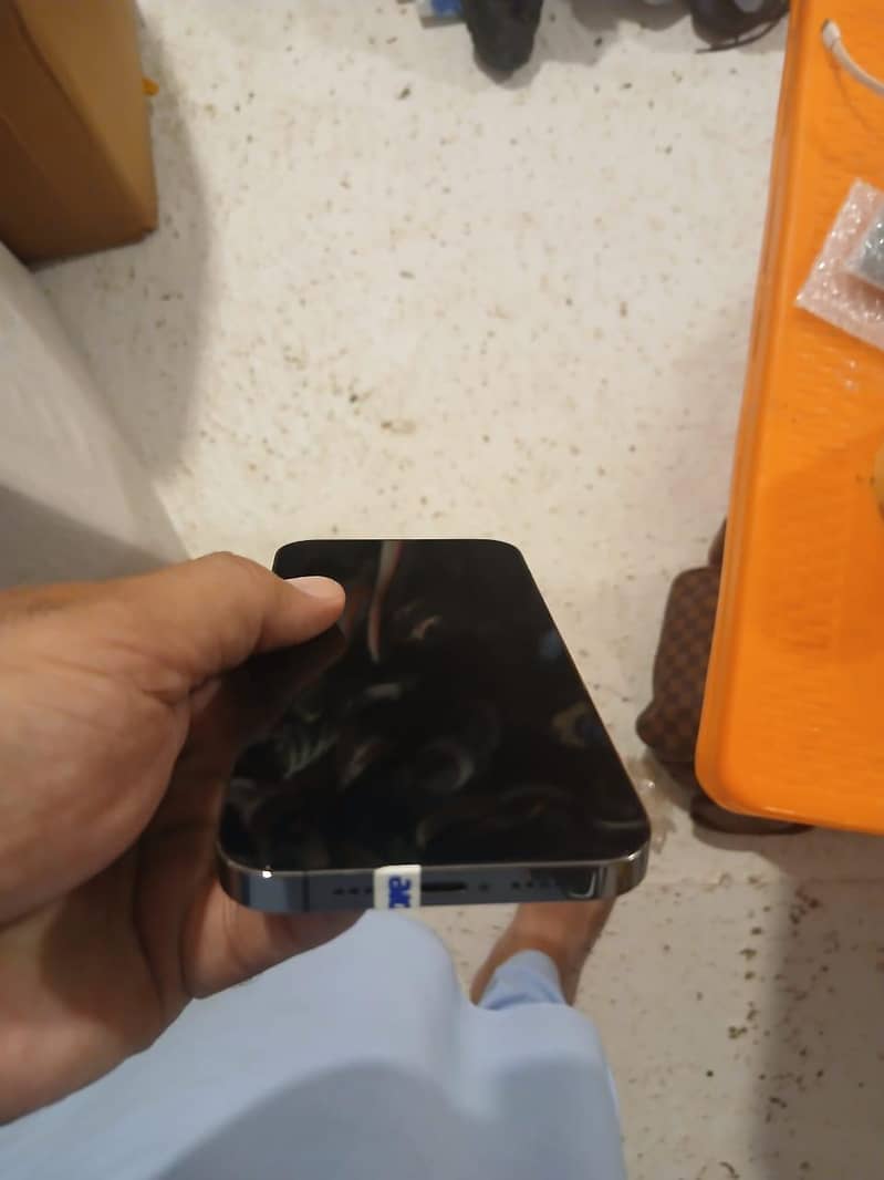 Apple iPhone 13 Pro 4