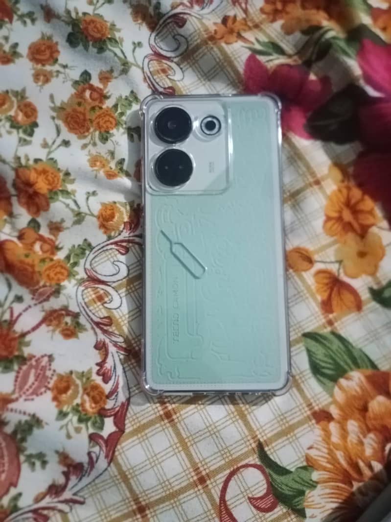 Tecno CAMON 20 0