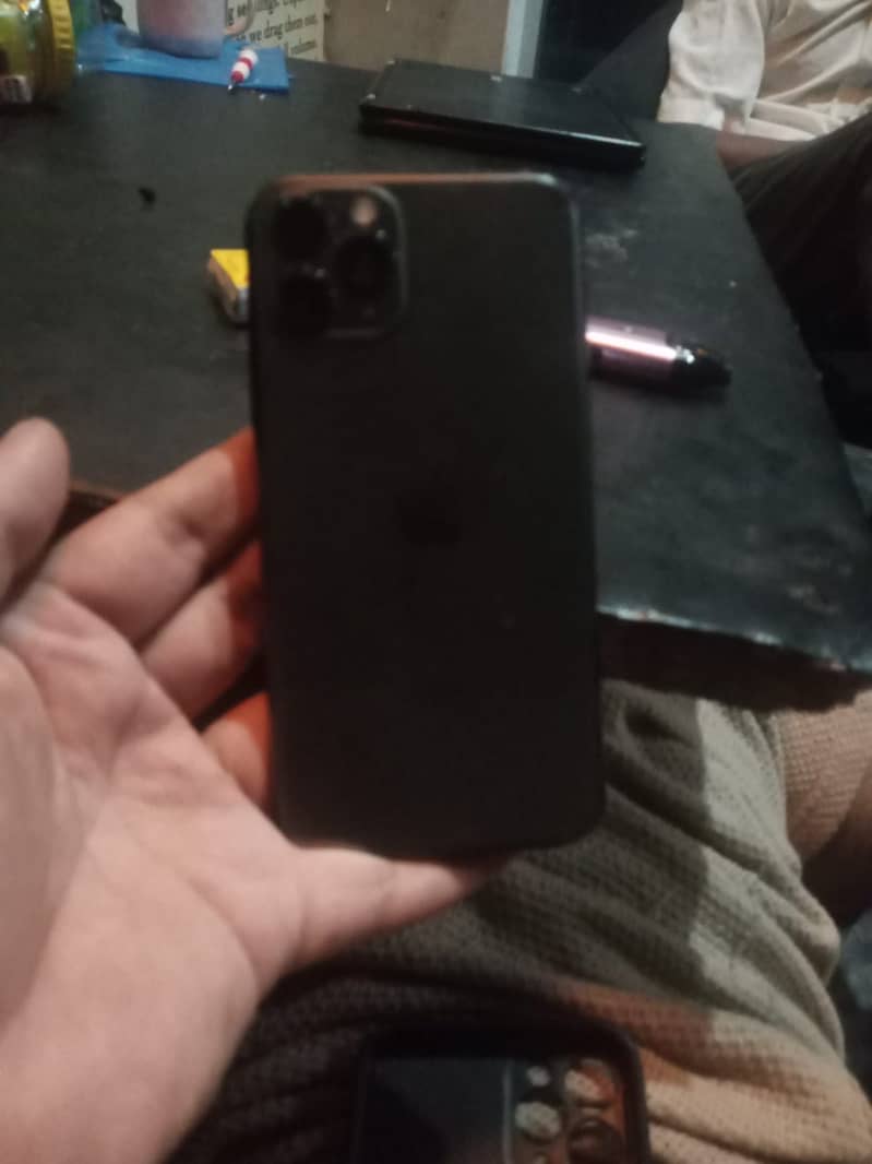 Apple iPhone 11 Pro 0