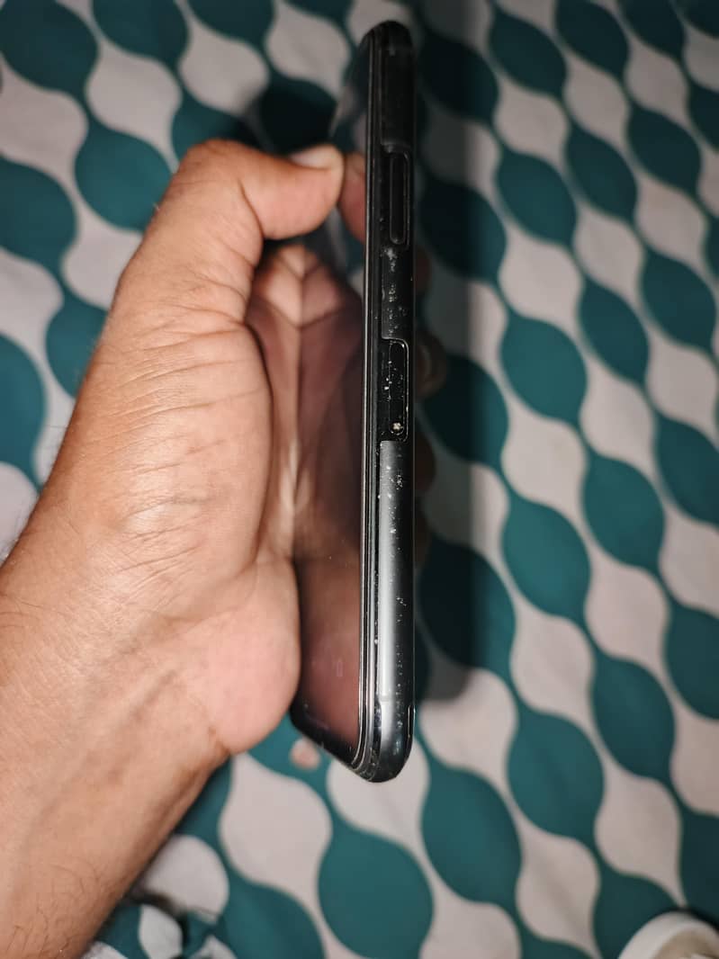 Apple iPhone 11 Pro 3