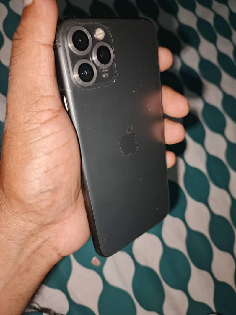 Apple iPhone 11 Pro 6