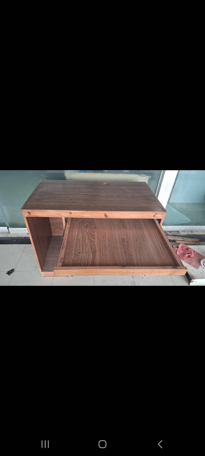Computer table 1