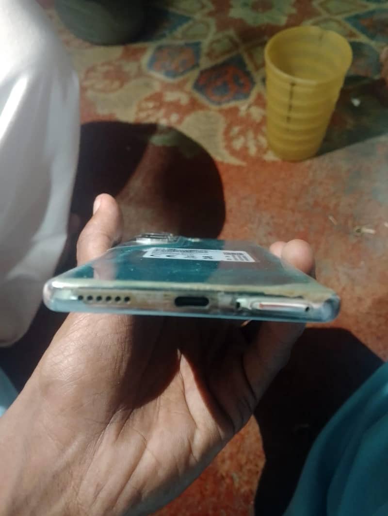 Tecno CAMON 40 Pro 4