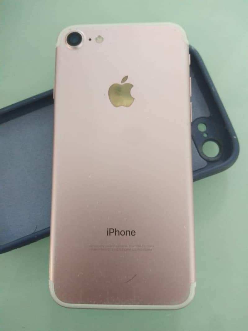 Apple iPhone 7 2
