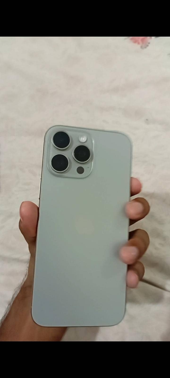 Apple iPhone 16 Pro Max 0