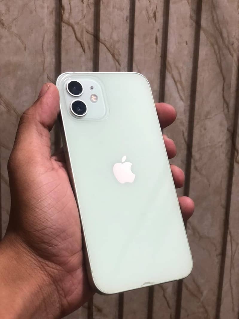Apple iPhone 12 3