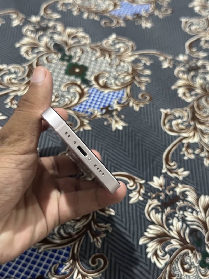 Apple iPhone 13 mini 3
