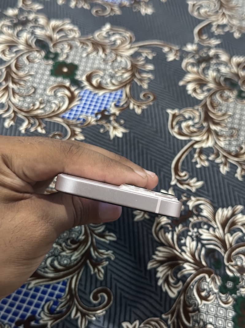 Apple iPhone 13 mini 6