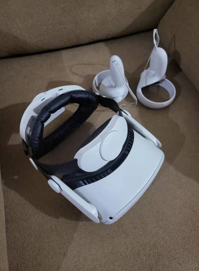 Meta Quest 2 - 128 Gb , all games pre installed with elite head strap