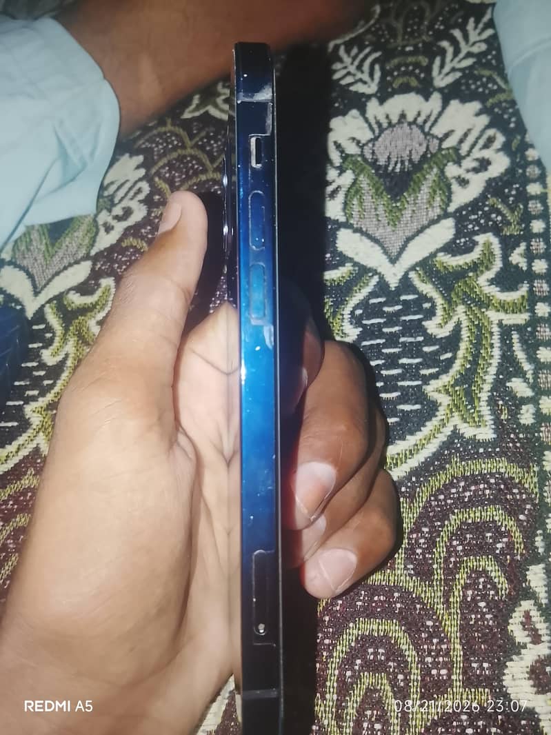 Apple iPhone 12 mini 3
