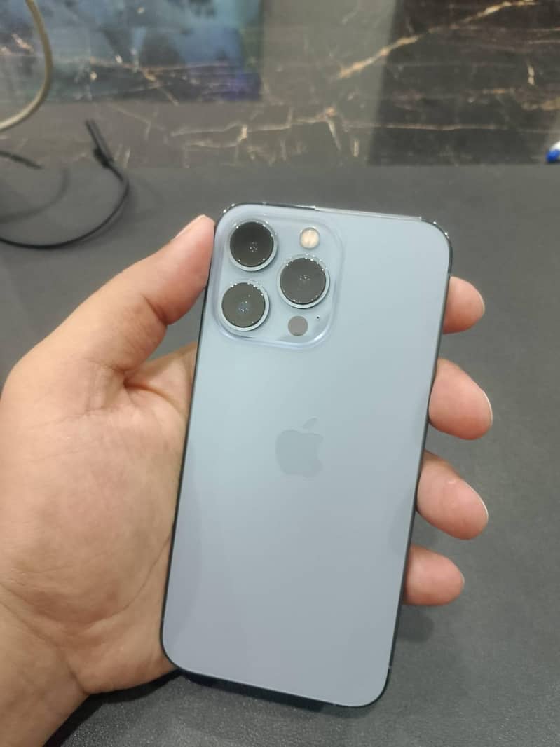 Apple iPhone 13 Pro 9
