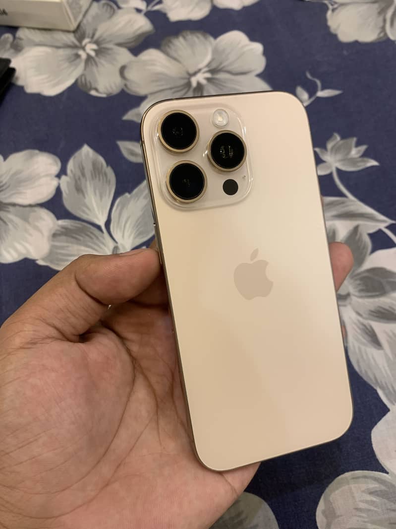 Apple iPhone 16 Pro 5