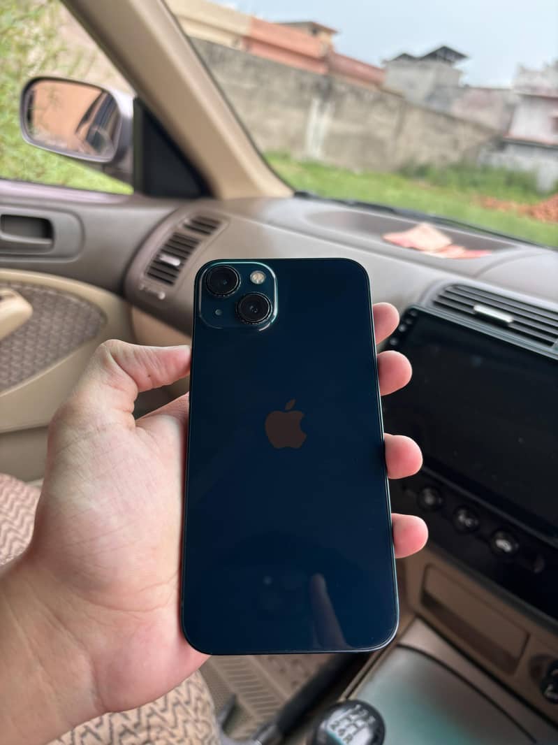 Apple iPhone 13 0