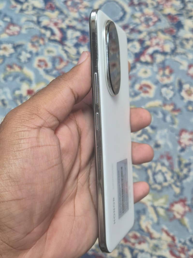 Honor 200 1