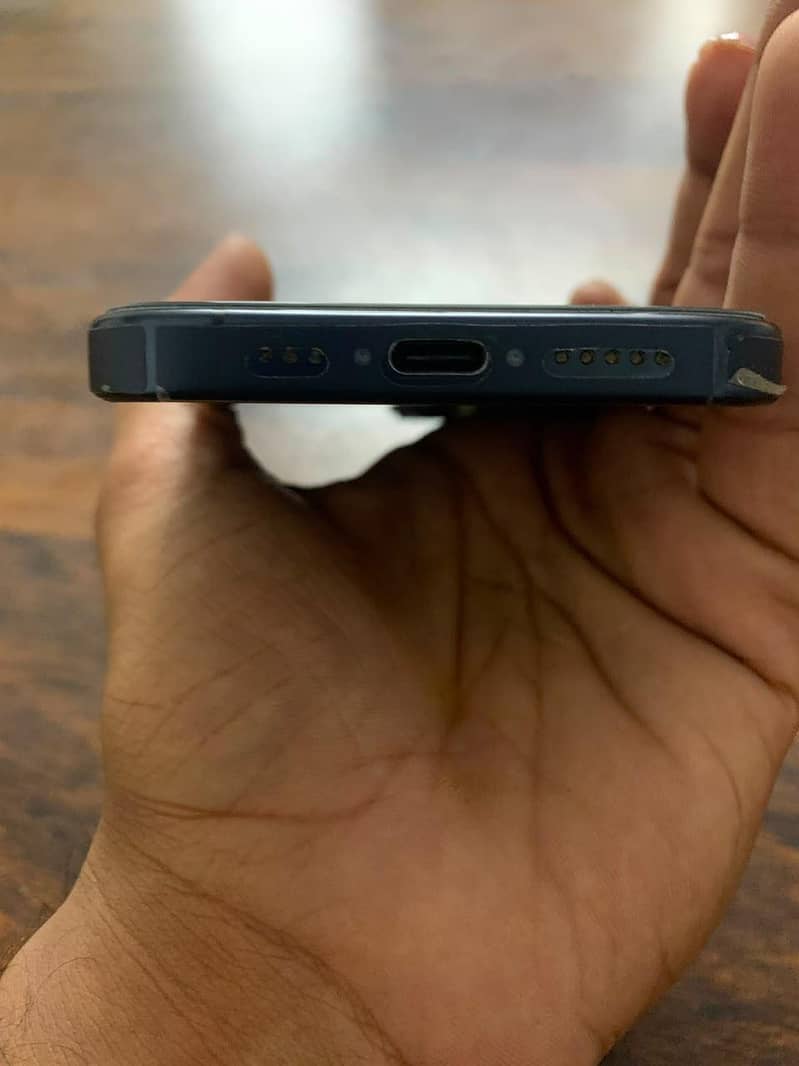 Apple iPhone 15 Pro 3