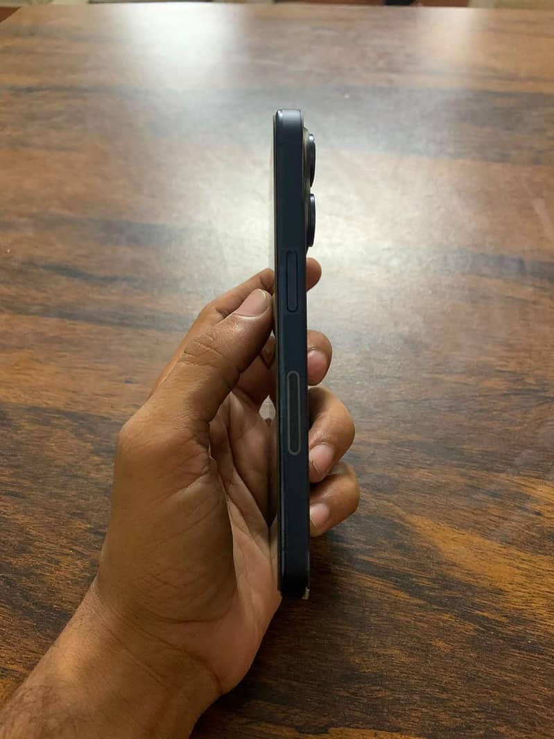 Apple iPhone 15 Pro 7