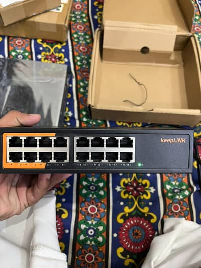 keepLiNK 16 Port Gigabit Switch - KP-9000-16G-AC-EU (Brand New)
