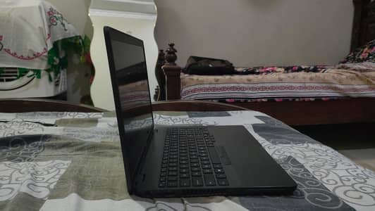 Latitude 5500 core i5 8 gen