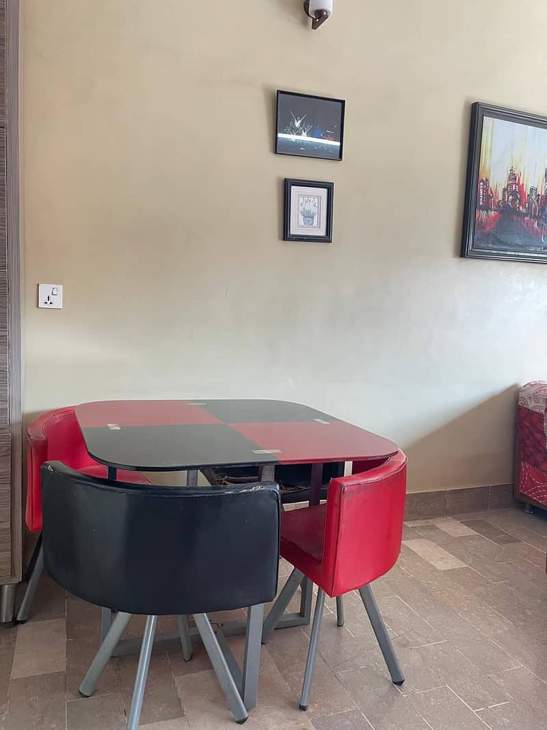 4 seater dining table 3