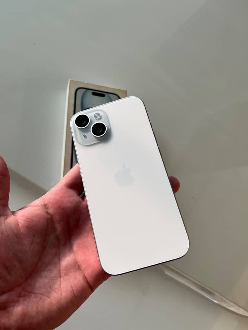 Apple iPhone 15 6