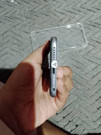 Apple iPhone 6S