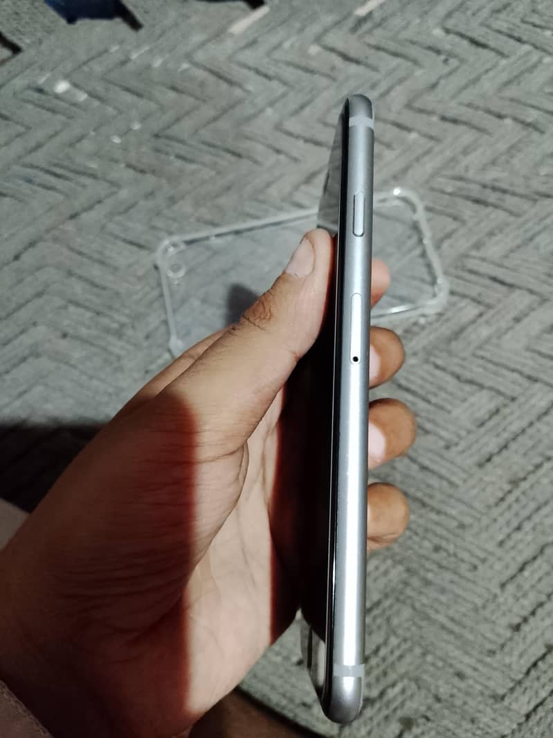 Apple iPhone 6S 1