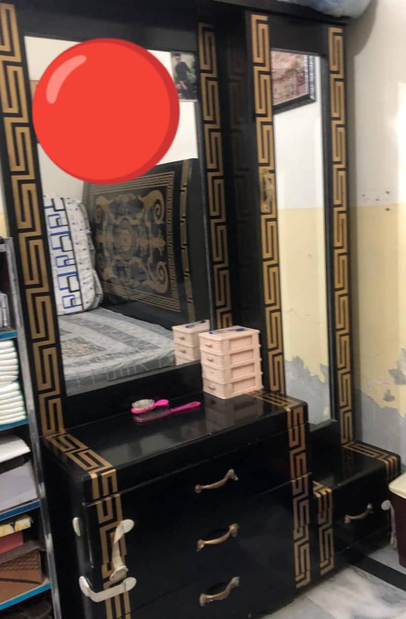 Dressing Table 0