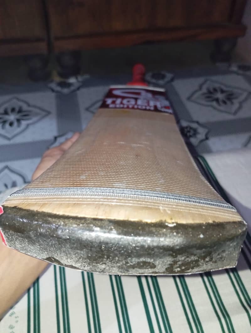 Full Press balanced bat 5