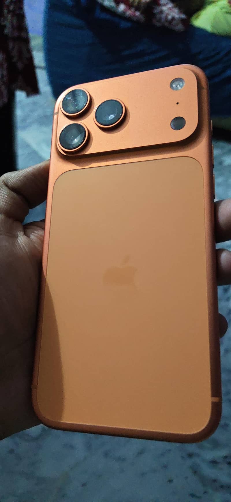 Apple iPhone 17 Pro Max 0