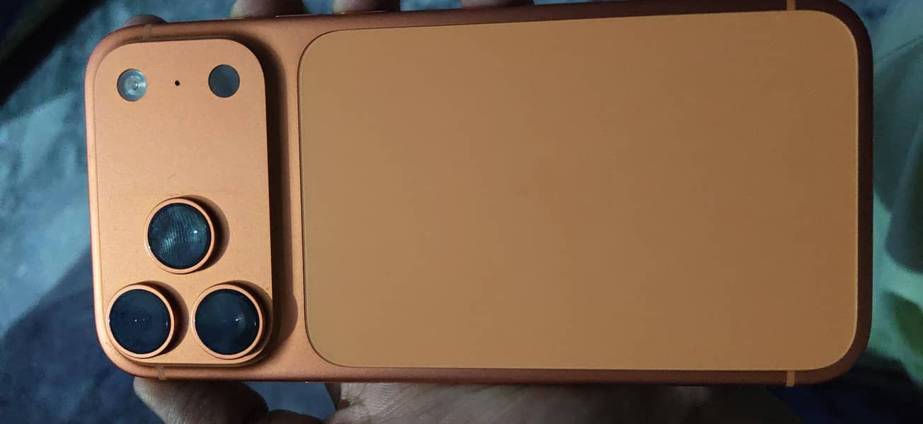 Apple iPhone 17 Pro Max 2