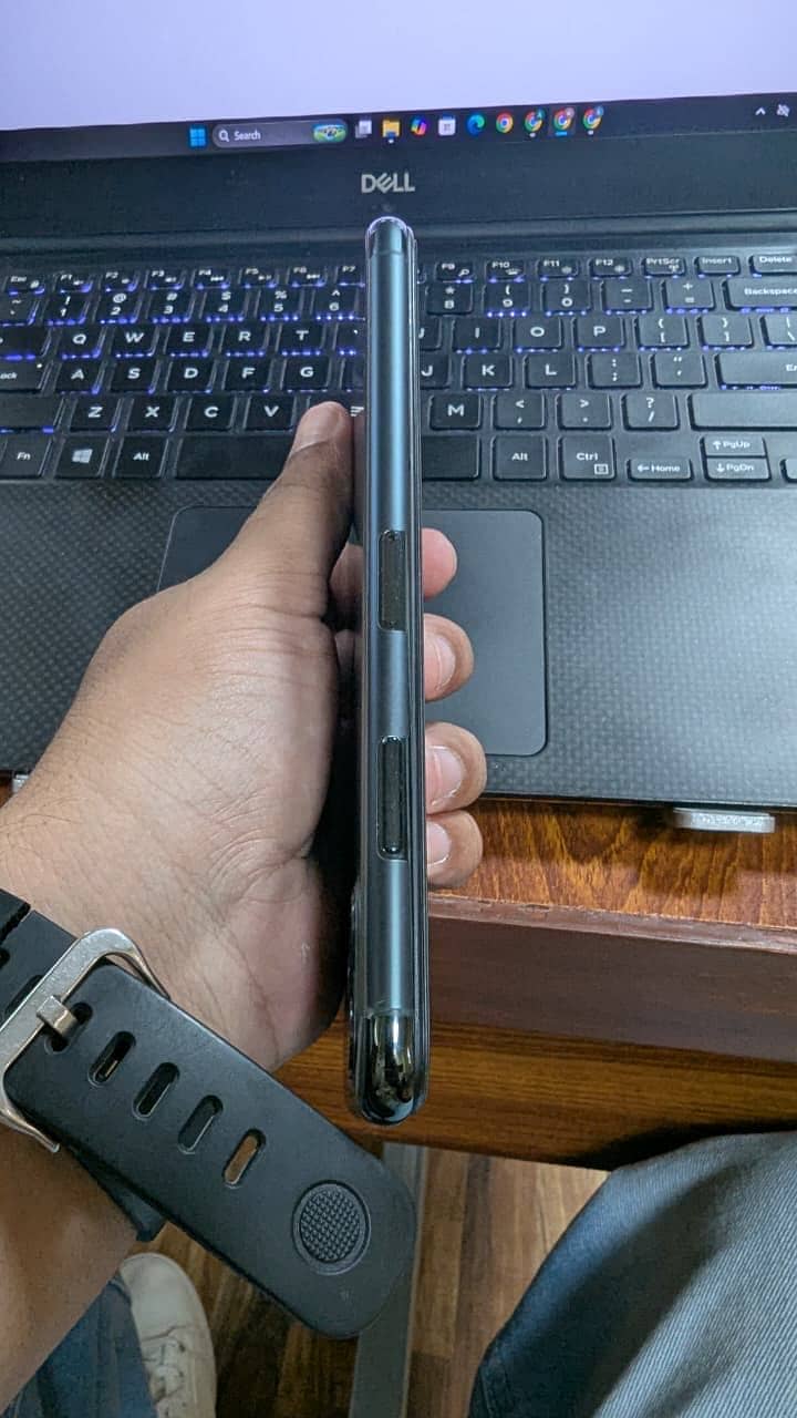 Apple iPhone 11 Pro Max 1