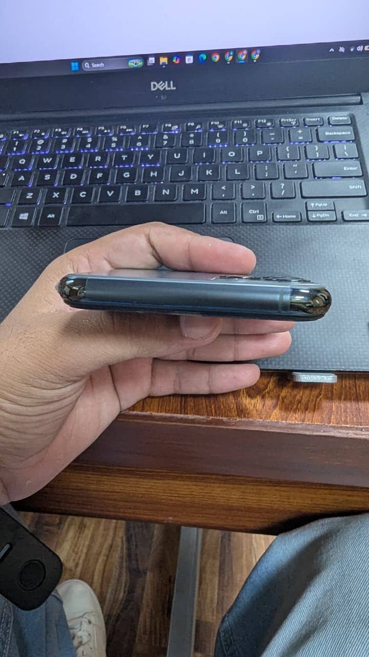 Apple iPhone 11 Pro Max 5