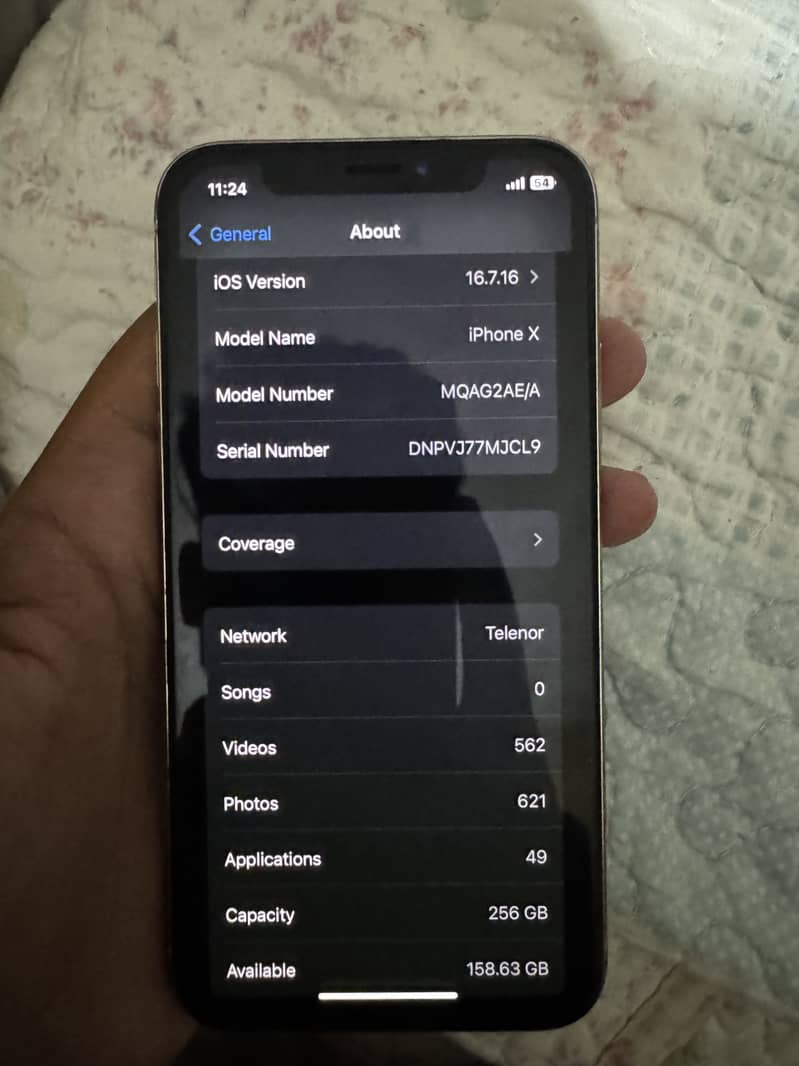 Apple iPhone X 4