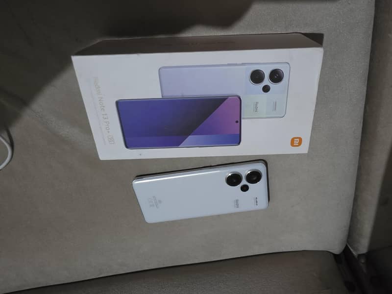 Xiaomi Redmi Note 13 Pro Plus 1
