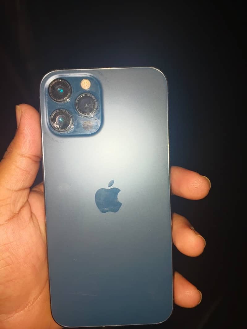 Apple iPhone 12 Pro Max 4