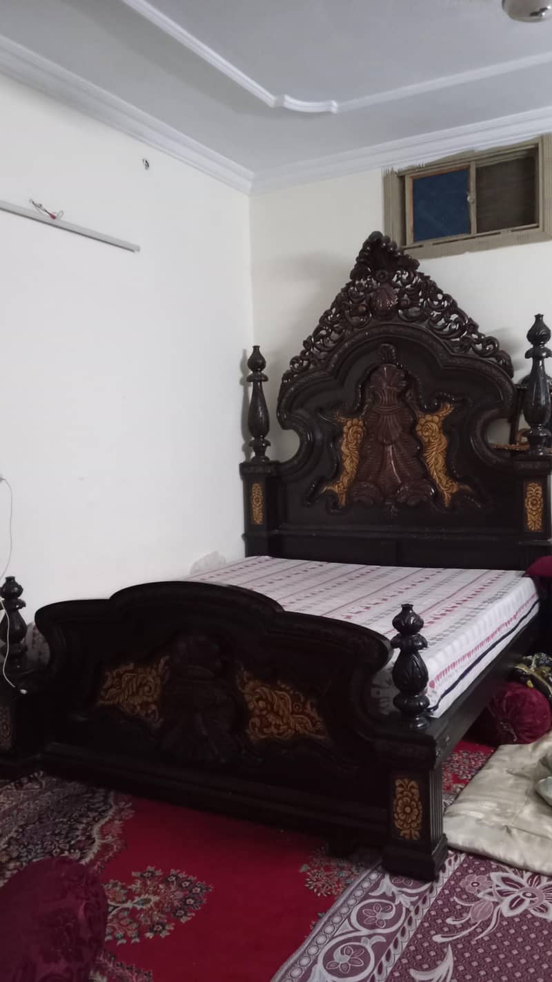 Double Bed 0