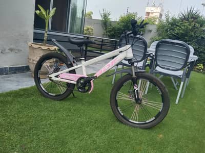 20 inch cycle 6 se 10 sal k new condition only one month use