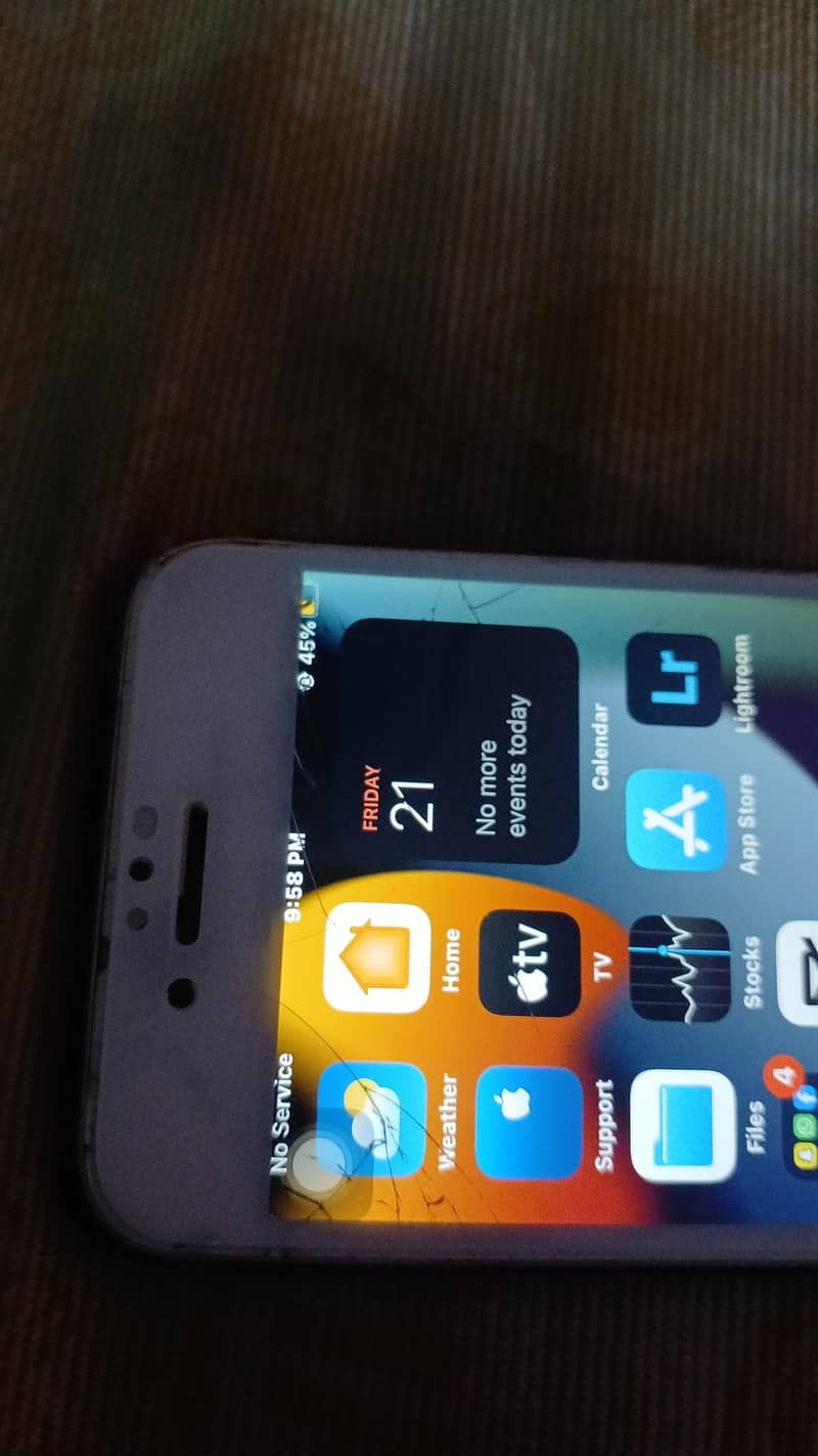 Apple iPhone 7 1